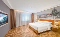Vienna Hotel (Dongping Xihualian) Hotels near Dongping Lake Scenic Area - Eight Hundred Miles of Water Marsh