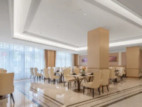 Vienna Hotel (Bayan Shuiyun Lucai Shop) Hotéis em Condado de Bayan