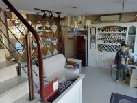 Holiday Fashion Hotel