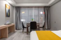 Qian huazhizhu Hotel (Anshun Xixiu District Ancient city walls )