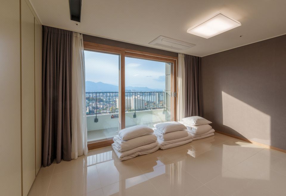 3. 호텔더블루테라..