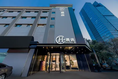 H Hotel