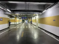 Gutang Loft Hotel (Yuxian Wanda Plaza) - parkir