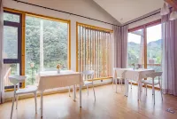 Spring Breeze Cabin Hotel