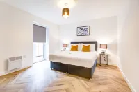 Hybrid Resi - Mitcham Close to Tooting and Wimbledon Hotels near Godstone Tabernacle