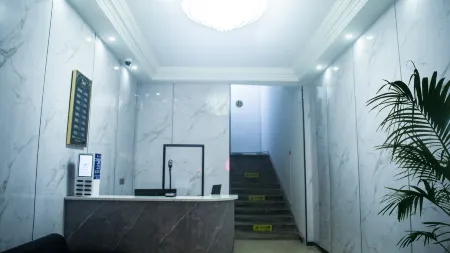 Wusheng Yuanlai Business Hotel (Shangdong Street Branch) Отели рядом с достопримечательностью «Yongshou Temple»