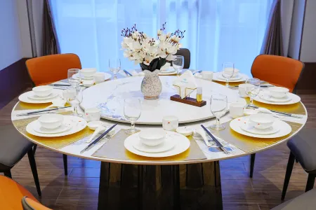 Guangxi Tianmu Banshan Hot Spring Resort Отели рядом с достопримечательностью «Shibashuiyuan Ecological Scenic Spot»