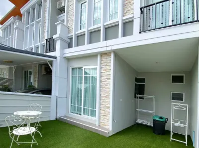 Tambon Tha Sala four bedrooms and two living rooms complete townhouse Hotels in Chiang Mai