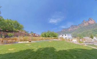 Dongtaihang Qianyu·Jubai Vacation Apartment