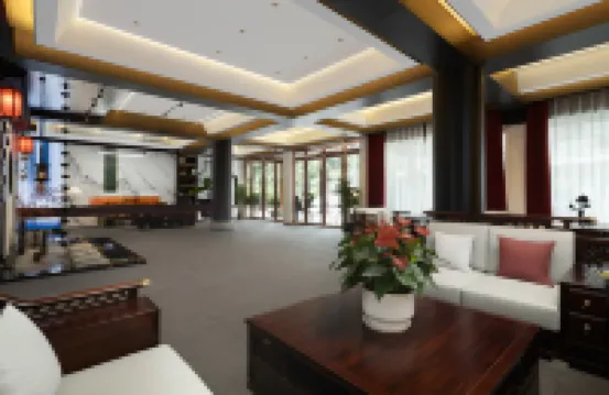 Fenghuang Xiyuan Garden Resort Hotel