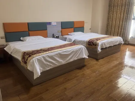 Tongjiang Junhe Business Hotel