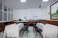 瑞麗蕾巍飯店（瑞麗財富廣場旅遊步行街店）
