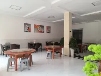 Xinyuan Homestay (Underground Fissure Scenic Area)