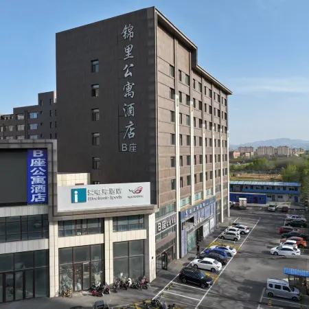 Longkou Jinli Serviced Apartment Hotel (Longhu Tianjie Poly Plaza)