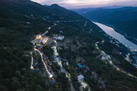 Yinju Xiangli Qingmugua Zhi Wei Vacation Apartment