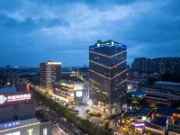 Holiday Inn Express Foshan Sanshui Hotels near Huasheng Square