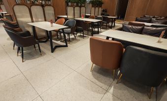 Vienna International Hotel (Nanjing Liuhe Fenghuangshan Subway Station Store)