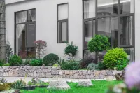 Peak on Top Homestay (Wanfenglin Shangnahui) - Airport Shuttle