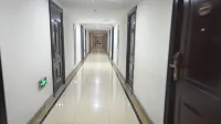 Light Luxury Banshan Wenquan Homestay (Yanji Wanda) - parcheggio