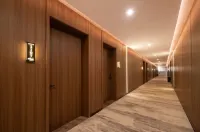 Korla Urban Homestay (Kongque River Scenic Belt) - جديد