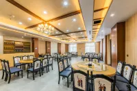 Minyoun Rezen Retreat Yading Daocheng