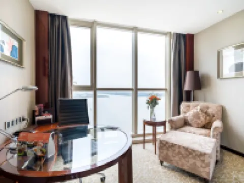 Crowne Plaza ZHENJIANG by IHG Hotel a Zhenjiang