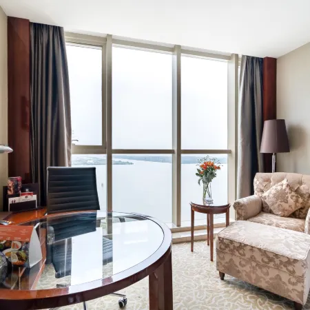Crowne Plaza ZHENJIANG by IHG