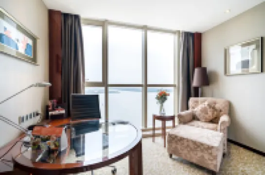 Crowne Plaza ZHENJIANG by IHG