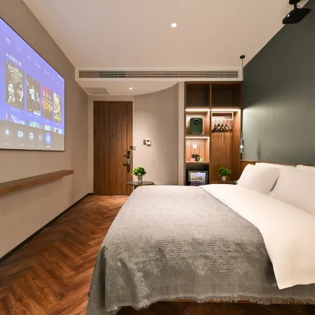 Color and Light Hotel Beijing Guomao CBD Отели рядом с достопримечательностью «Парк Житань»