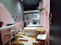 广州捷然服务公寓 - 生活空间大床房(无窗)