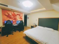 太澳电竞酒店(天津水上公园店) - 双人大床房