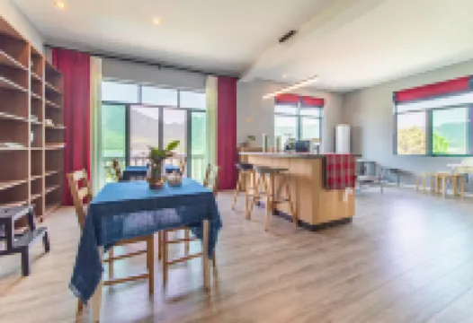 Jiandemi Homestay
