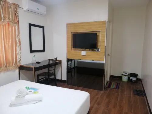 Meaco Royal Hotel-Binan Hotels in Binan