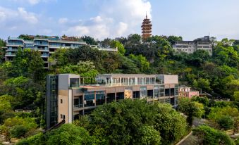 YOLO Eling Art Gallery Hotel(Erling No. 2 Factory Cultural and Creative Park Store)