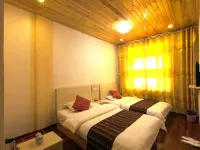 Daocheng Snowberg Inn