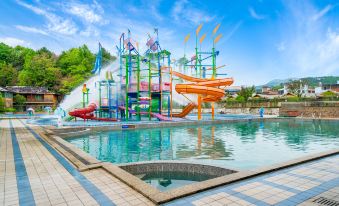 Rongjia Guoyun Hot Spring Resort
