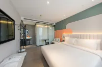 上海靜安寺華山路亞朵X飯店 宋慶齡文化空間附近的飯店