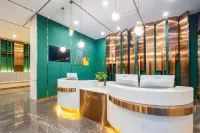 Chaoman Hotel (Jingzhou High-Speed Railway Station Fantawild Store) - 3-Star