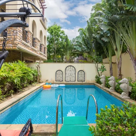 Jingyuan Resort Pool Villa