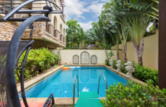 Jingyuan Resort Pool Villa