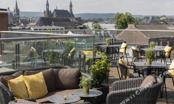 Innside by Melia Aachen