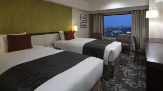 0204n120008wy838uE8F9 R 320 180 R5 D