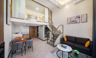 Xidishu Boutique Hotel Apartment (Shenzhen Gongming Square Metro Station Daqili Branch)