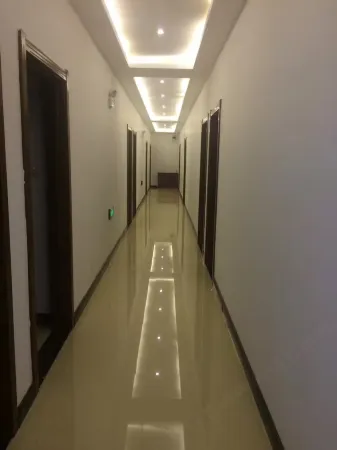 Da Hinggan Ling Xulong Business Hotel