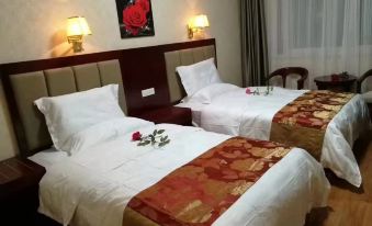 Luonan Rose Yuanxiangcun Inn