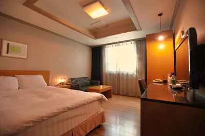 Changwon at Business Hotel