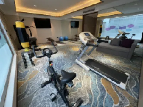 Lixiang Hotel (Funing Hong Kong Road Branch) فنادق في فونينغ