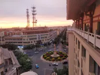 Dunhuang Bohui Wenhua Hotel (Shazhou Night Market Branch) - Mountain view