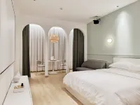 Nanping Hotel, Xi'anbo, China (Wuyuan Street) - Mountain view