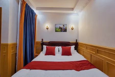 Yajiang Yangga Impression Hotel Отели рядом с достопримечательностью «Hekou Town»